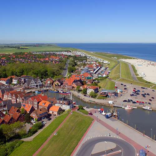 Der „ZDF-Fernsehgarten on Tour“ feiert den Herbst mit frischer Brise im Nordseeheilbad Neuharlingersiel